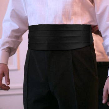 How To Wear A Cummerbund