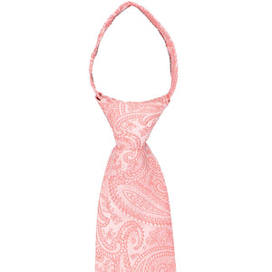 Knot on coral paisley zipper tie